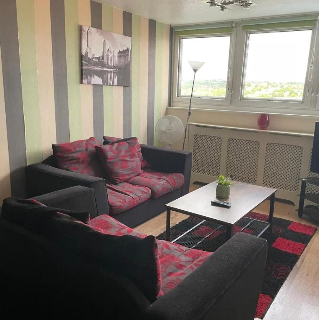 Victoria Centre Two Bedroom Apartments - City Centre In The Victoria Centre Shopping Centre Next To The Hilton Hotel With Kitchen And 4 Beds - Parking For Cars Or High Top Vans From Five Pounds A Day - Sunday 2Pm Check-Out - Flash Sale - Nottingham